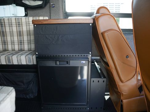 Used 2022 Mercedes-Benz Sprinter 2500 image 62