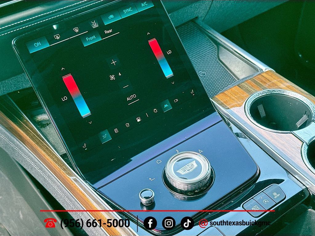 Used 2025 Cadillac Escalade Sport Platinum w/ LPO, Floor Liner Package AWD/4WD image 19
