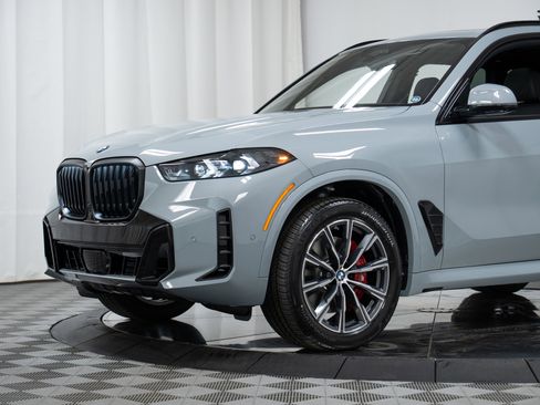 New 2026 BMW X5 xDrive40i w/ M Sport Package AWD/4WD image 25