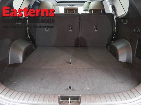 Used 2023 Hyundai Santa Fe Limited AWD/4WD image 9