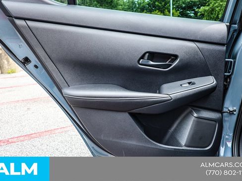 Used 2025 Nissan Sentra SV FWD image 38