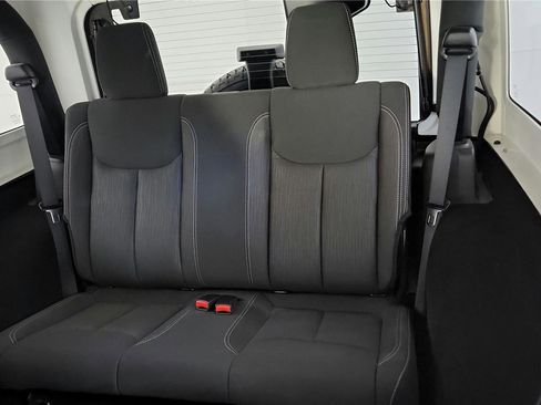 Used 2015 Jeep Wrangler Sahara w/ Connectivity Group image 18