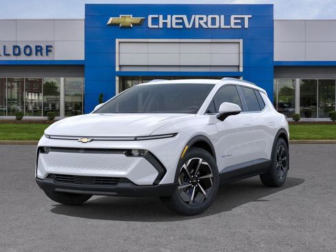 New 2026 Chevrolet Equinox EV LT FWD image 7