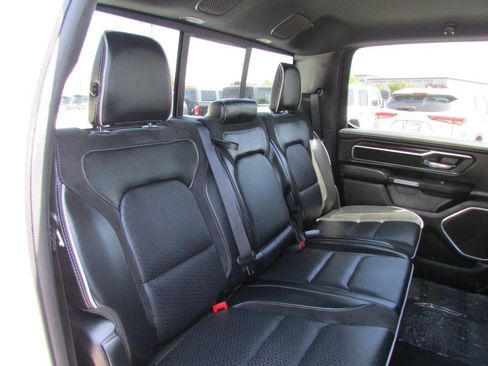 Used 2025 RAM 1500 Laramie AWD/4WD image 34