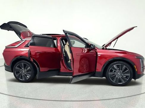Used 2024 Cadillac Lyriq Sport w/ Nappa Leather Package RWD image 20