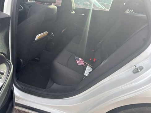 Used 2016 Chevrolet Malibu LT image 8