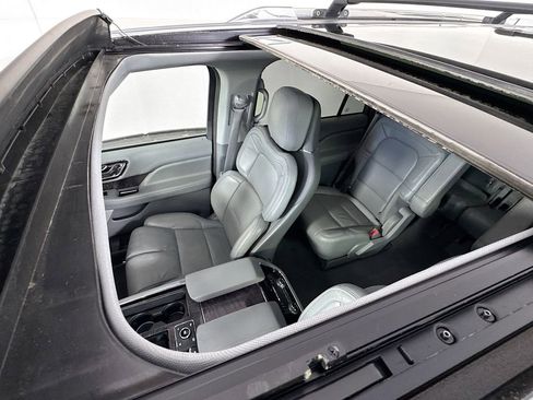 Used 2020 Lincoln Navigator Reserve w/ Luxury Package image 26