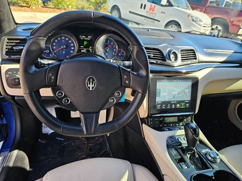 Used 2018 Maserati GranTurismo Sport image 17