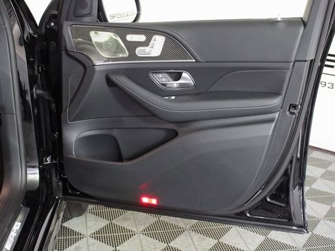 Certified 2025 Mercedes-Benz GLE 53 AMG 4MATIC image 33