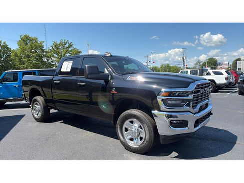 Used 2025 RAM 2500 Tradesman w/ Chrome Appearance Group AWD/4WD image 3