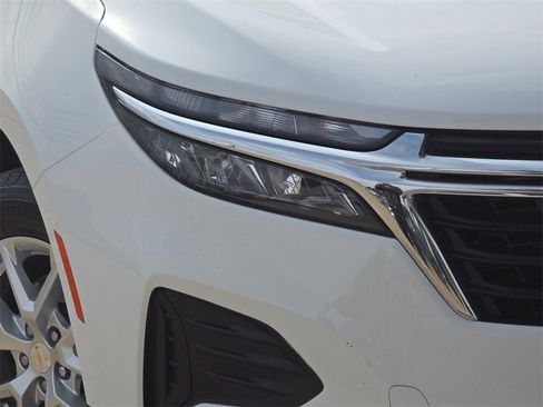 Used 2022 Chevrolet Equinox LS w/ LS Convenience Package image 28