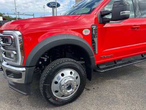New 2026 Ford F550 4x4 Crew Cab image 21
