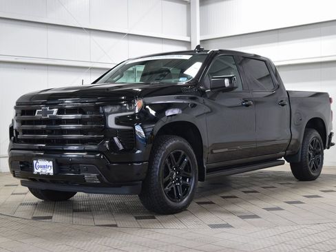 Used 2025 Chevrolet Silverado 1500 High Country w/ Midnight Edition image 3