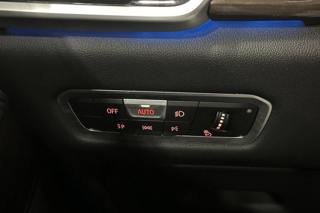Used 2022 BMW X5 xDrive45e AWD/4WD image 32