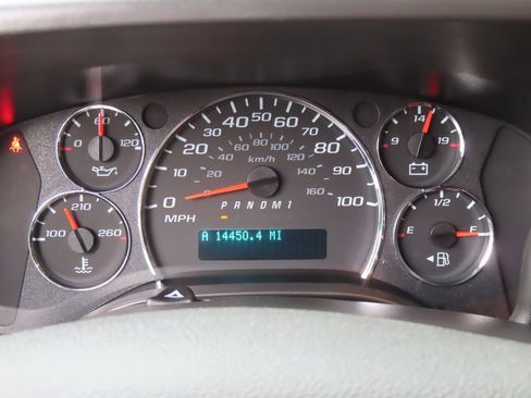 Used 2024 Chevrolet Express 2500 w/ Driver Convenience Package image 22