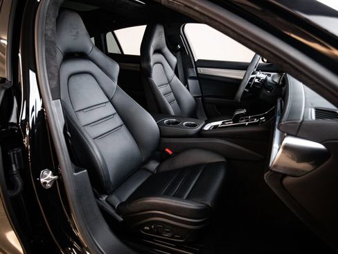 Certified 2023 Porsche Panamera GTS AWD/4WD image 29