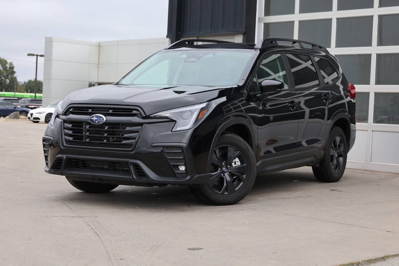 Used 2026 Subaru Ascent Premium AWD/4WD image 3