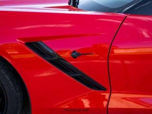 Used 2019 Chevrolet Corvette Stingray Coupe w/ Carbon Flash Badge Package image 99