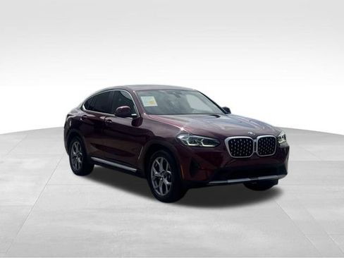Certified 2025 BMW X4 xDrive30i AWD/4WD image 11
