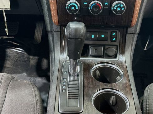 Used 2016 Chevrolet Traverse LT w/ Style and Technology Package image 23