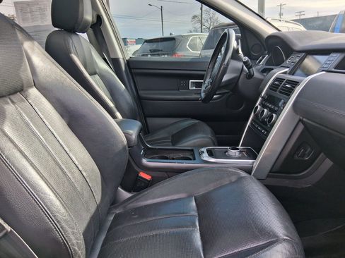 Used 2016 Land Rover Discovery Sport HSE image 25