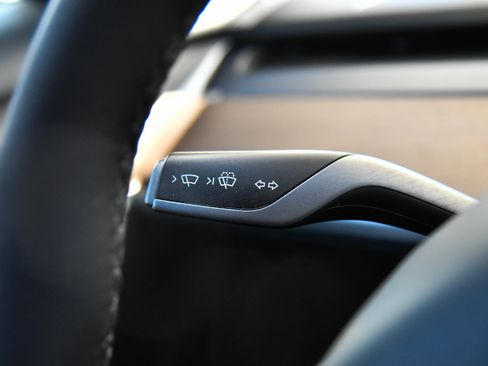 Used 2021 Tesla Model 3 Standard Range Plus RWD image 29