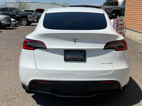 Used 2020 Tesla Model Y Long Range AWD/4WD image 8