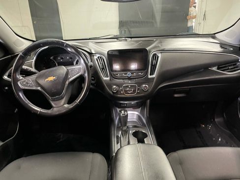 Used 2016 Chevrolet Malibu LT FWD image 8