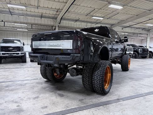 Used 2022 Ford F450 Limited w/ FX4 Off-Road Package AWD/4WD image 3