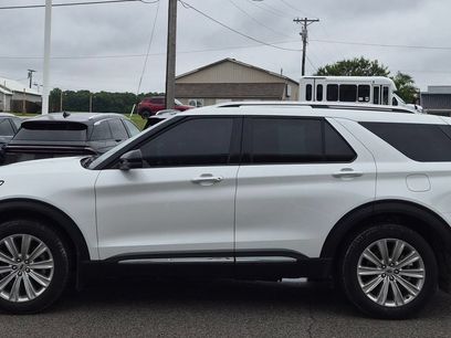 Used 2024 Ford Explorer Limited w/ Limited Technology Package