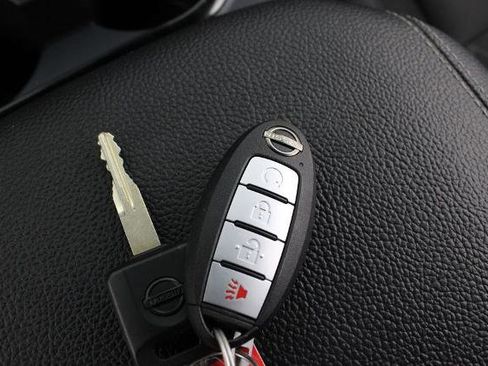 Certified 2024 Nissan Titan SV w/ SV Bronze Edition Package image 30