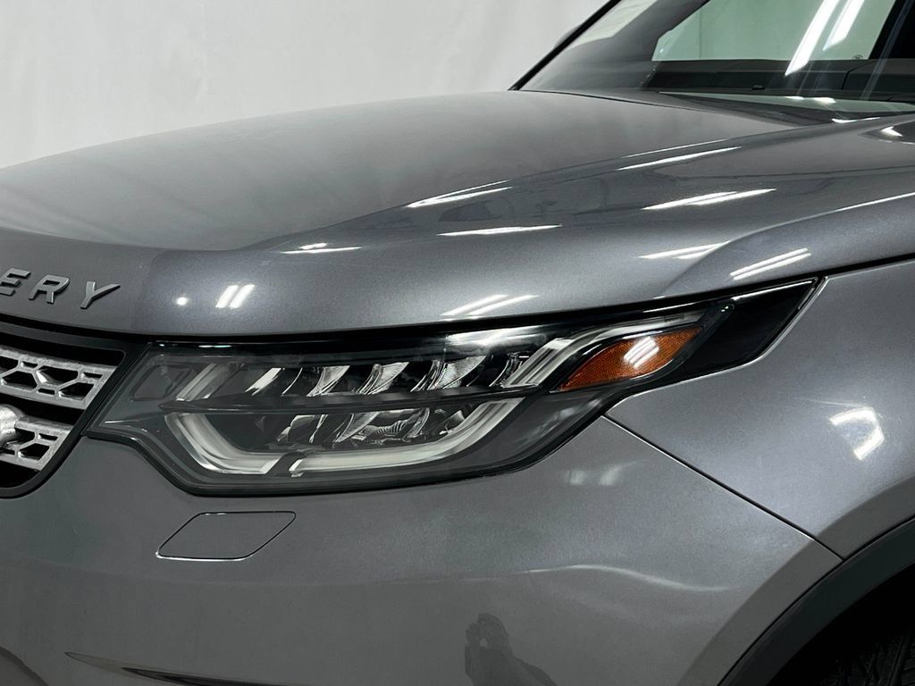 Used 2018 Land Rover Discovery HSE AWD/4WD image 39