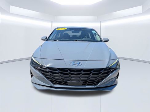 Certified 2023 Hyundai Elantra SEL w/ Convenience Package FWD image 9