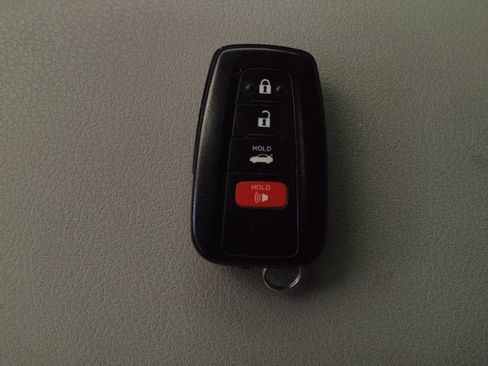 Used 2022 Toyota Camry LE w/ Cold Weather Package image 32