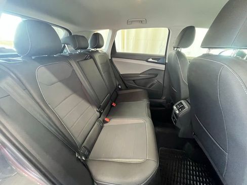 Certified 2024 Volkswagen Taos SE image 27