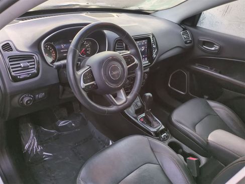 Certified 2018 Jeep Compass Limited image 10