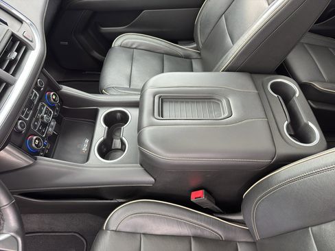 Used 2021 Chevrolet Tahoe Premier w/ Premium Package image 25