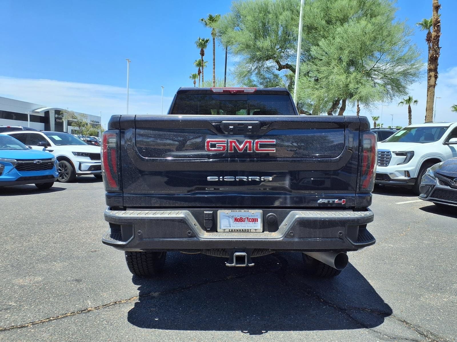 Used 2024 GMC Sierra 2500 AT4 w/ Technology Package AWD/4WD image 6