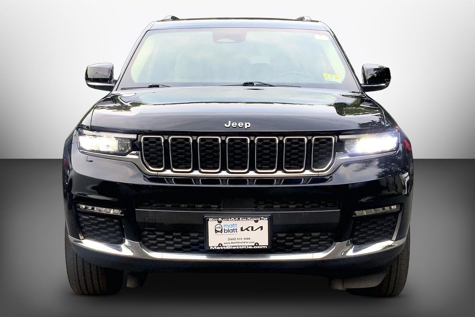 Used 2021 Jeep Grand Cherokee L Limited AWD/4WD image 5