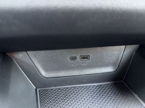 New 2026 Chevrolet Equinox LT w/ Convenience Package II image 32