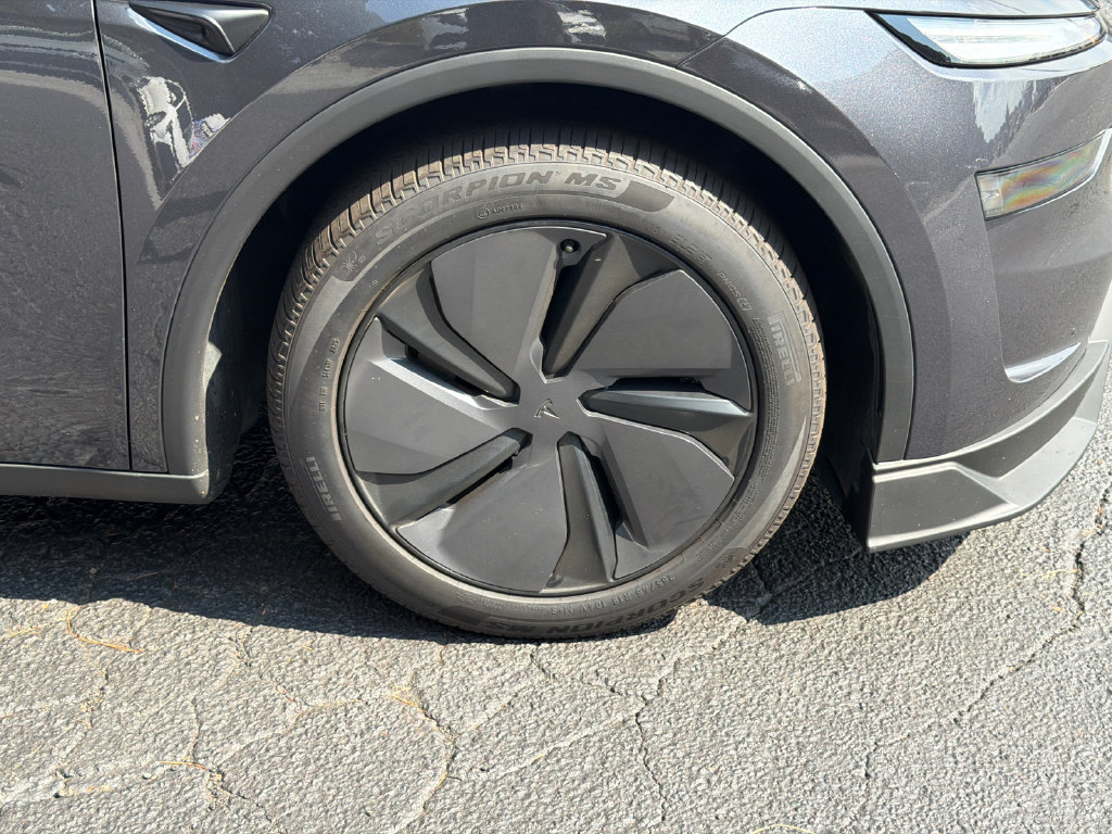 Used 2026 Tesla Model Y Long Range AWD/4WD image 14