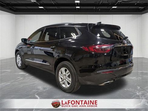 Certified 2019 Buick Enclave Essence image 3