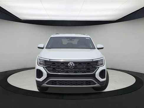 New 2026 Volkswagen Atlas Cross Sport SE AWD/4WD image 2