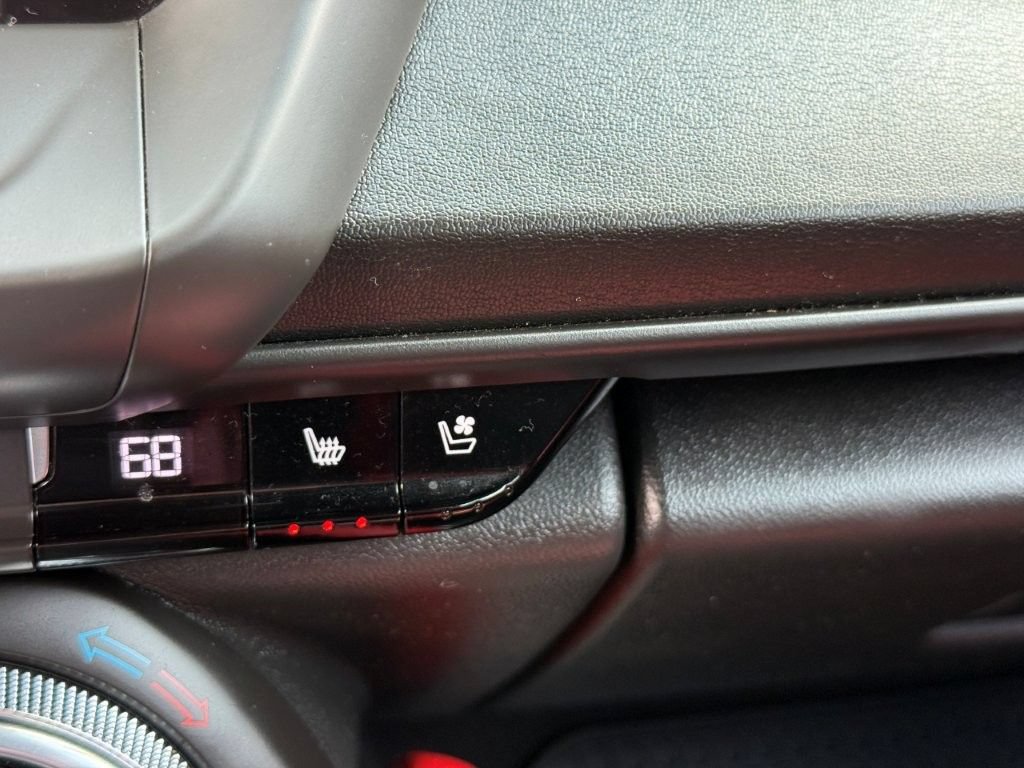 Used 2019 Chevrolet Camaro SS RWD image 34