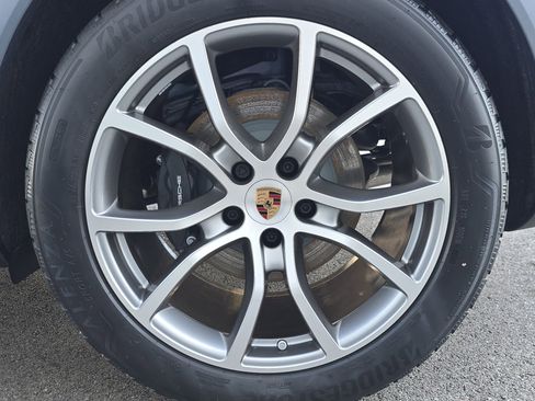 New 2026 Porsche Cayenne image 29