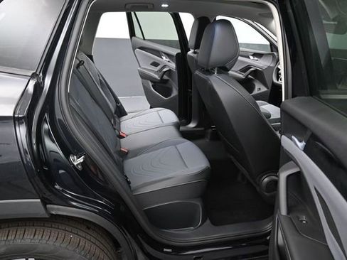 New 2026 Volkswagen Tiguan SE AWD/4WD image 13