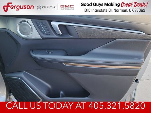 New 2026 Buick Enclave Avenir w/ Super Cruise Package FWD image 38