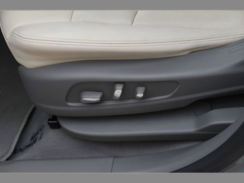Used 2024 Cadillac XT6 Premium Luxury FWD image 35