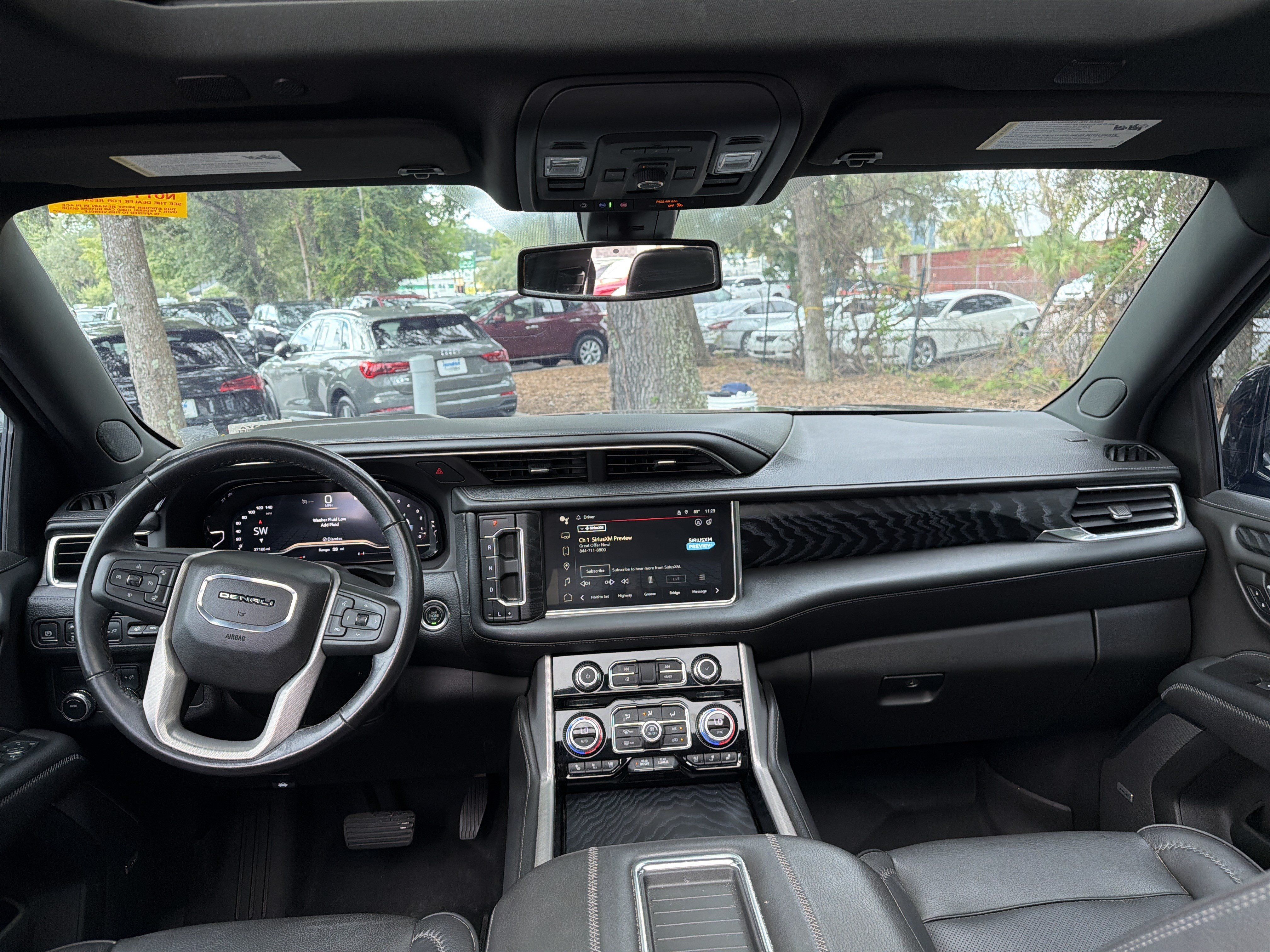 Used 2022 GMC Yukon Denali RWD image 36