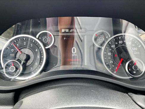 Used 2025 RAM 2500 Big Horn AWD/4WD image 8